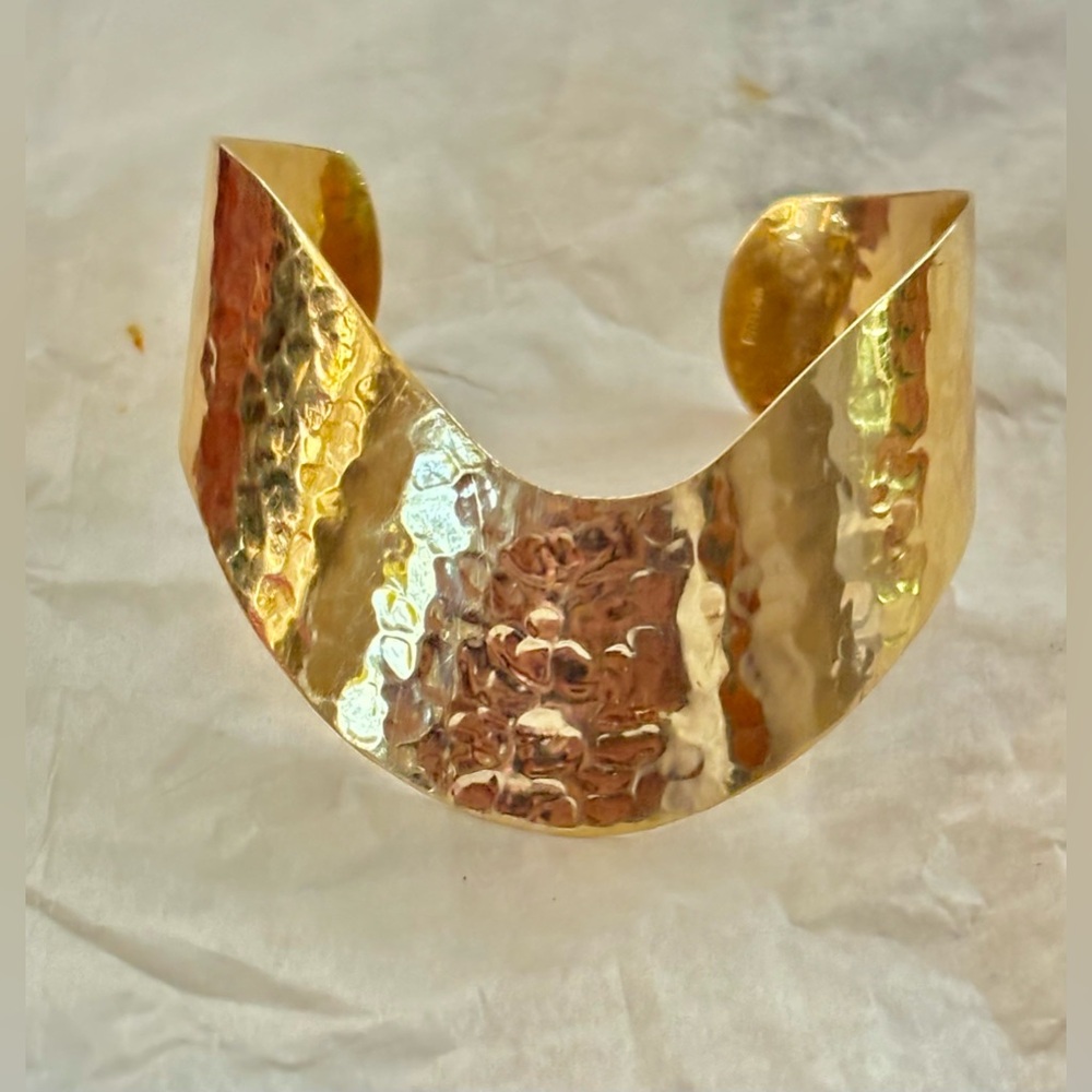 14k POM maker mark, yellow gold unusual Asymmetrical wide cuff bangle 18.75grms